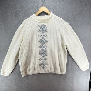 Alfred Dunner White embroidered long sleeve Sweater size 1X Super Comfy Warm‎
